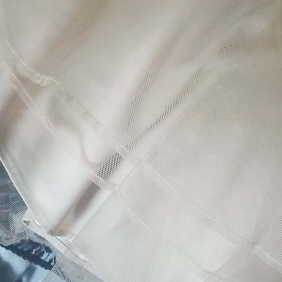 Dress - Picture 8 of 8